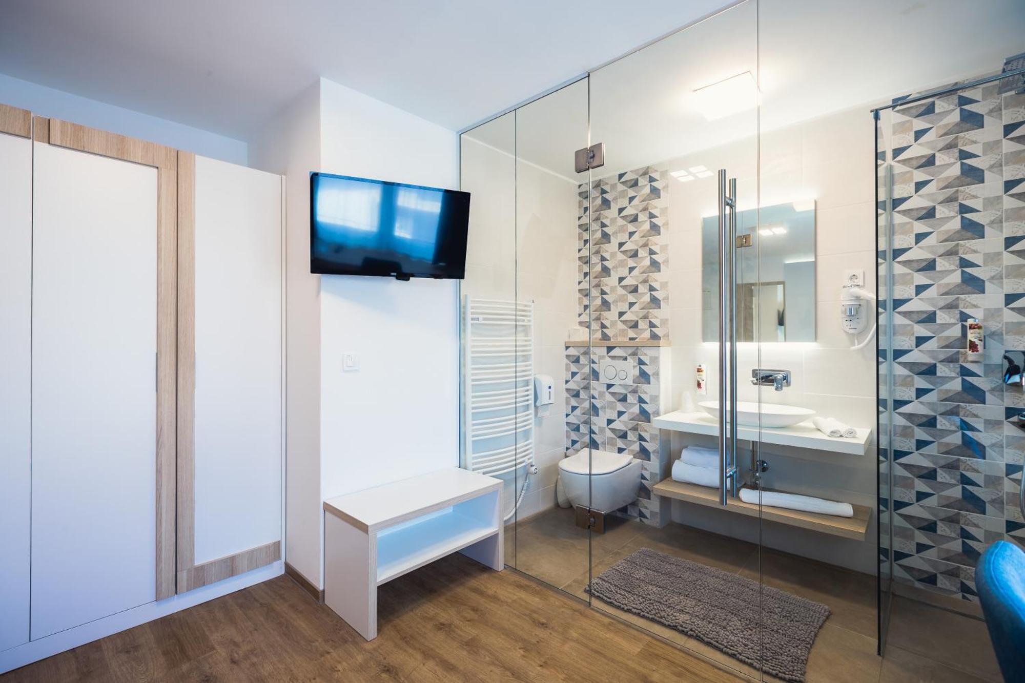 Hotel Gostilna Mueller Črnomelj Zewnętrze zdjęcie